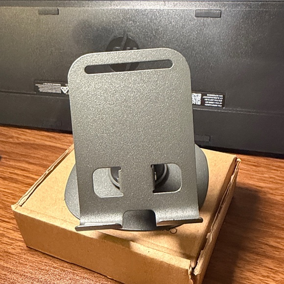 New Aluminum Mobile Phone Stand - Picture 6 of 8